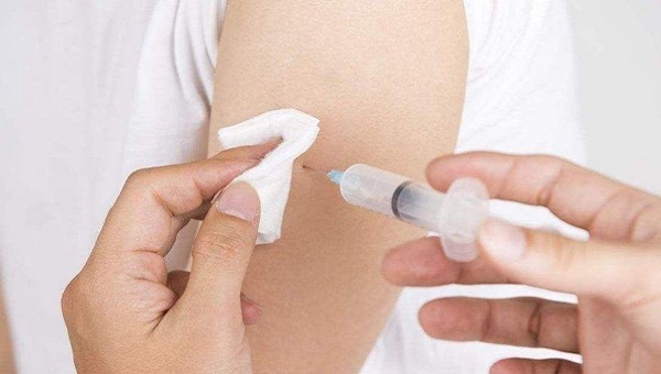 14岁女孩儿月经不正常 14岁女孩月经不规律是什么原因要吃什么药